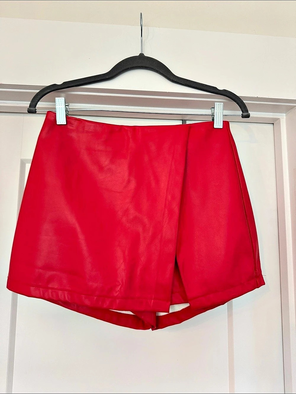 Vestique Faux Leather Envelope Skort Red Faux Leather Shorts Size Medium Like